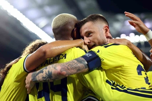 Fenerbah&ccedil;e, Polonya&rsquo;ya avantajla gidiyor
