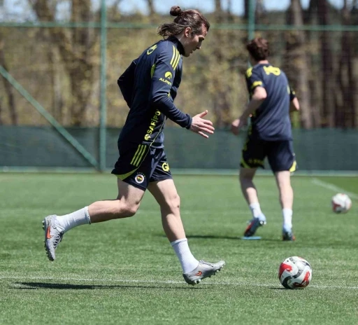 Fenerbah&ccedil;e, RAMS Başakşehir ma&ccedil;ı hazırlıklarına devam etti
