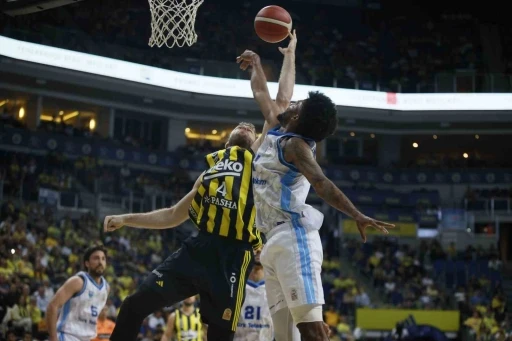 Fenerbahçe seride 1-0 öne geçti
