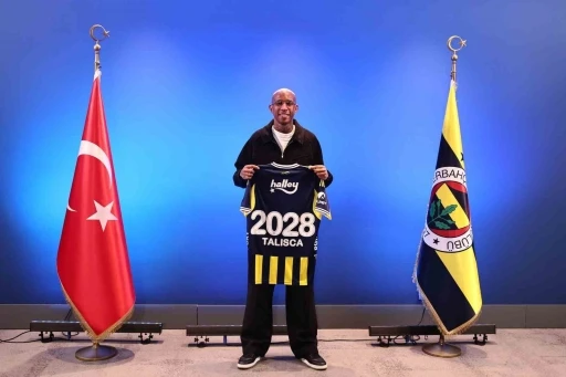 Fenerbah&ccedil;e, Talisca&rsquo;nın s&ouml;zleşmesini 2 yıl uzattı
