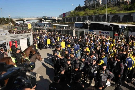 Fenerbah&ccedil;e taraftarı, RAMS Park&rsquo;a ulaştı
