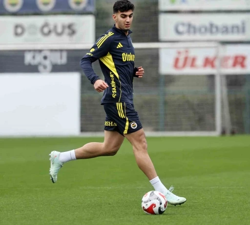 Fenerbah&ccedil;e, Turkcell S&uuml;per Kupa finali hazırlıklarına başladı
