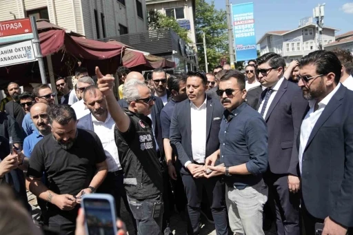 Fenerbahçe Yüksek Divan Kurulu Başkanlığı’na 9 bin 700 imza teslim edildi
