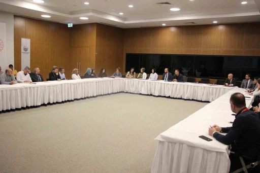 Fethi Sekin Şehir Hastanesi&rsquo;nde &ccedil;alışanların memnuniyeti ele alındı
