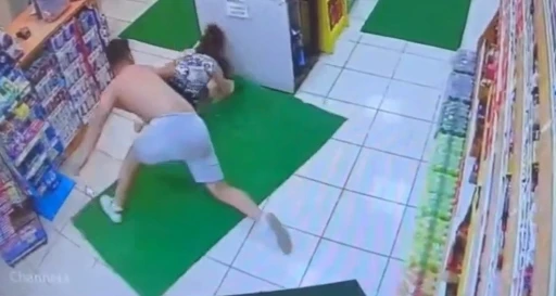 Fethiye’de akaryakıt istasyonundaki gasp anı kameralara yansıdı

