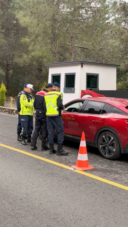 Fethiye&rsquo;de Jandarmadan bayram uygulaması

