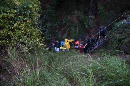 Fethiye&rsquo;de otomobil u&ccedil;uruma d&uuml;şt&uuml;
