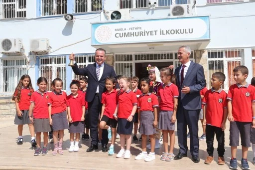 FETHİYE'DE 32 BİN ÖĞRENCİ İÇİN İLK DERS ZİLİ ÇALDI