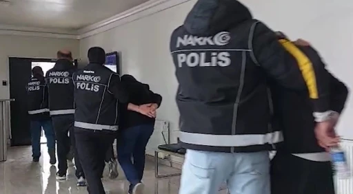 FET&Ouml;&rsquo;den ceza alan avukat uyuşturucu sevkiyatında yakalandı
