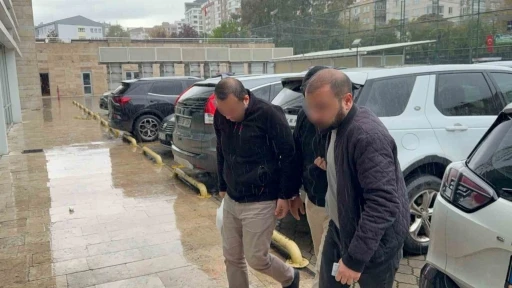 FETÖ’den gözaltına alınan 2 kişi adliyeye sevk edildi
