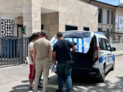 FETÖ firarisi evinde yakalandı
