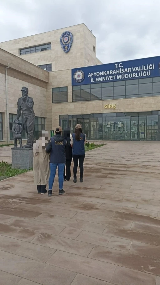 FETÖ’nün yurt dışı eğitim kamplarına katılan 2 şahsı polis yakaladı
