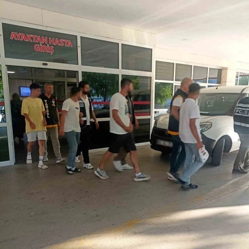 ’FETÖ’ yalanıyla 70 yaşındaki vatandaşı dolandırdılar
