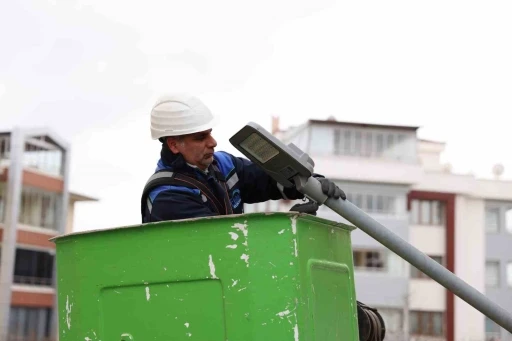 Fırat EDAŞ&rsquo;tan şehir aydınlatmasına 13 milyon lirayı aşan yatırım
