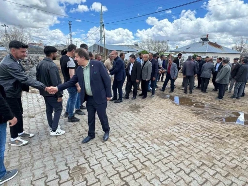 Fırat, Tekman ve Karayazı&rsquo;da halkla buluştu
