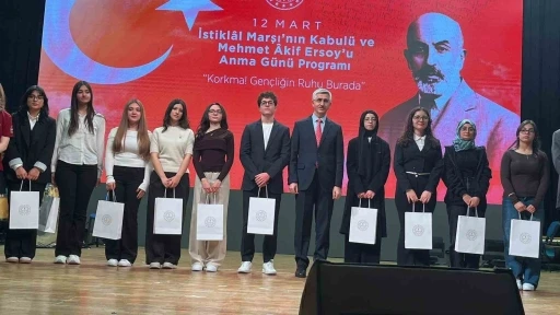 Fotoğraf yarışmasında T&uuml;rkiye Birincisi Balıkesirli Merve Yakın
