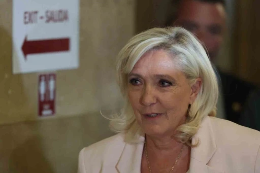 Fransa&rsquo;da Marine Le Pen&rsquo;e 3 yıl hapis ve 45 ay siyasi yasak
