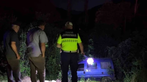 Freni patlayan ara&ccedil; bah&ccedil;eye u&ccedil;tu, s&uuml;r&uuml;c&uuml; yaralandı
