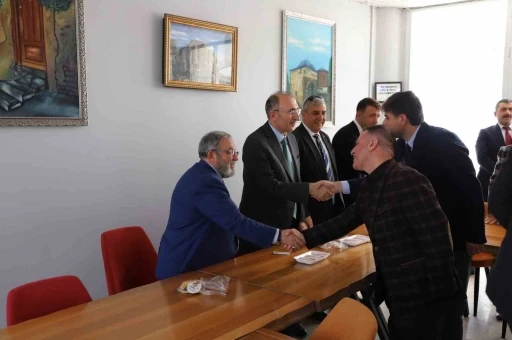 FÜ’de bayramlaşma töreni
