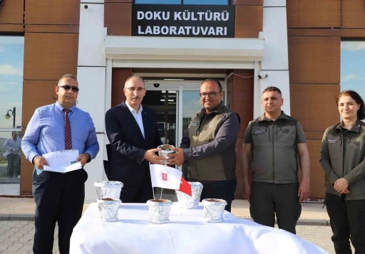 F&Uuml;&rsquo;de &uuml;retilen endemik bitkiler doğaya kazandırılıyor
