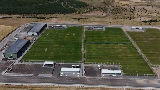 Futbol takımları, yeni sezon öncesi Erciyes Yüksek İrtifa Kamp Merkezi’nde buluşuyor
