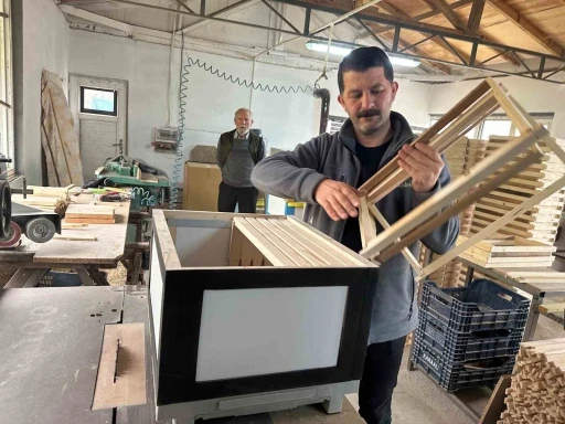 Futbolda rekabet arıcılara yansıdı; renkli kovanlar reva&ccedil;ta
