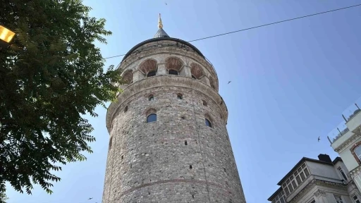 Galata Kulesi’nden düşen 22 yaşındaki genç hayatını kaybetti

