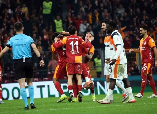 Galatasaray, Başakşehir ile bu sezon oynadığı 3 ma&ccedil;ı da kazandı
