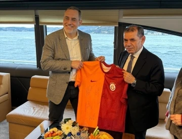Galatasaray Başkanı Dursun Özbek, Martin Jahn ile bir araya geldi
