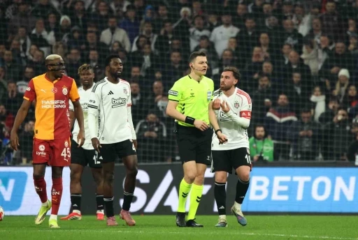 Galatasaray, Beşiktaş ile oynadığı son 5 derbide 4 kırmızı kart g&ouml;rd&uuml;
