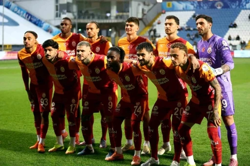 Galatasaray&rsquo;da 11&rsquo;de 9 değişiklik
