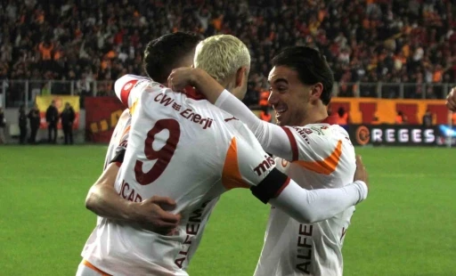 Galatasaray&rsquo;da 2 değişiklik
