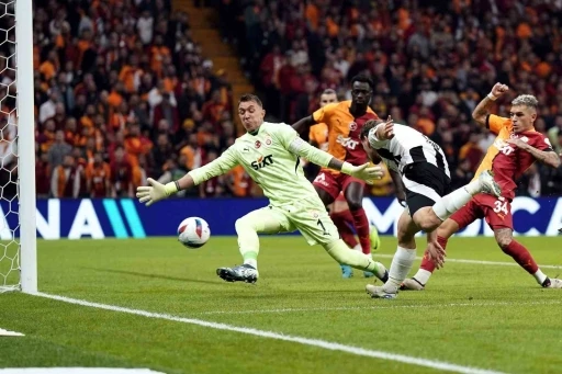 Galatasaray’da derbilerin en deneyimlisi Fernando Muslera
