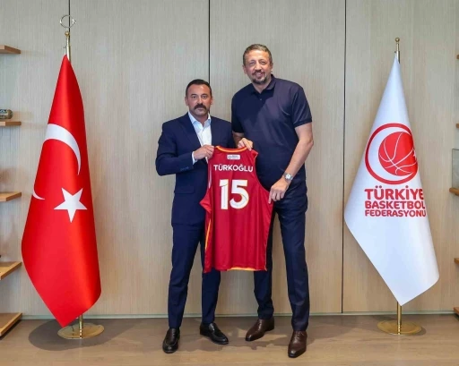 Galatasaray&rsquo;dan TBF Başkanı T&uuml;rkoğlu&rsquo;na ziyaret
