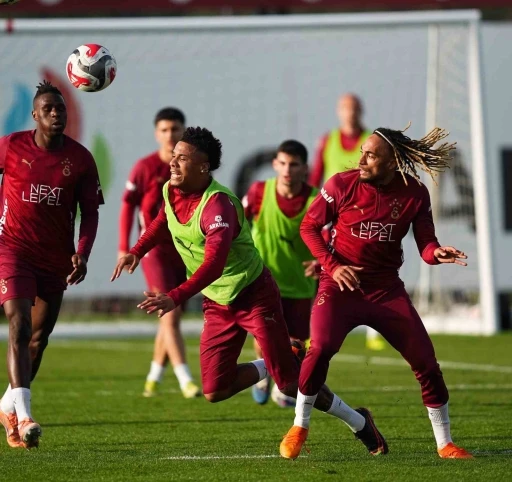 Galatasaray, Gen&ccedil;lerbirliği ma&ccedil;ı hazırlıklarını s&uuml;rd&uuml;rd&uuml;
