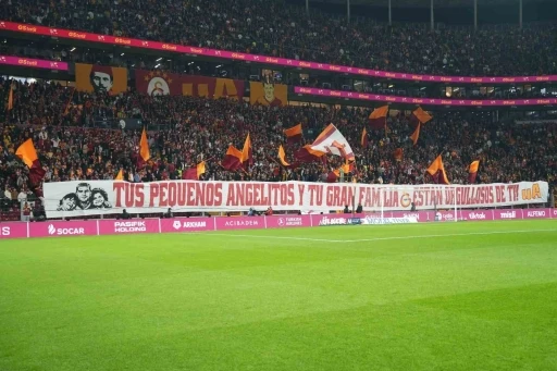 Galatasaray taraftarından, Lucas Torreira i&ccedil;in &ouml;zel pankart
