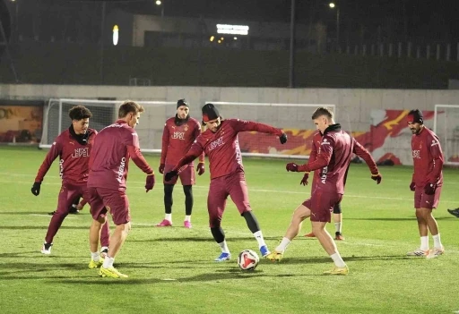 Galatasaray, Trabzonspor ma&ccedil;ı hazırlıklarına başladı
