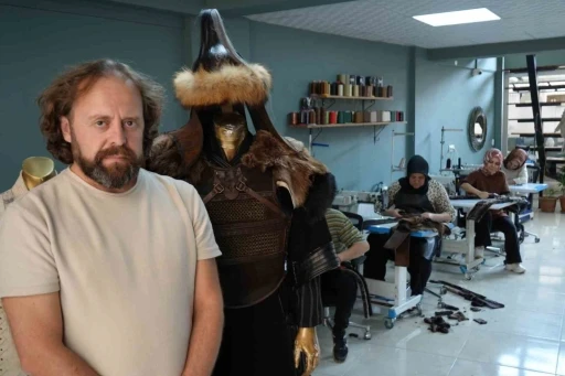 ’Game of Thrones’, ’Vikings’ ve bazı tarihi dizilerin kostüm ile aksesuarları bu atölyede üretildi
