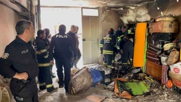 Garajda çıkan yangında dumandan etkilenen 2 kişi hastaneye kaldırıldı
