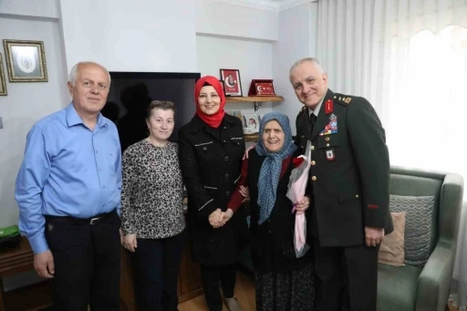Garnizon Komutanı Ala’dan şehit annesine anlamı ziyaret
