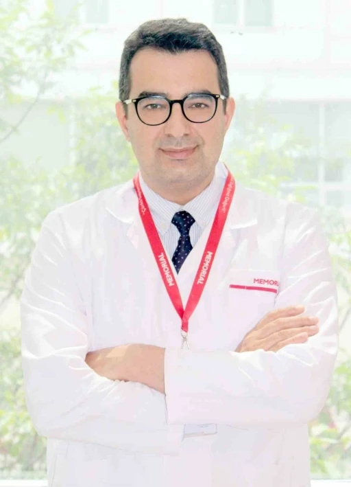 Gastroenteroloji Uzmanı Prof. Dr. Mustafa Kaplan: "Ramazan&rsquo;da v&uuml;cudu susuz bırakmayın"
