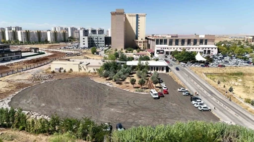 Gazi Yaşargil Eğitim ve Araştırma Hastanesi’ne yeni otopark
