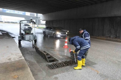 Gaziantep B&uuml;y&uuml;kşehir, beklenen yoğun yağışa karşı &ouml;nlem aldı
