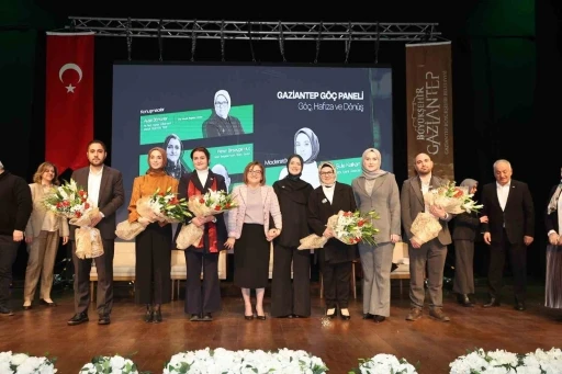 Gaziantep B&uuml;y&uuml;kşehir&rsquo;in ev sahipliğinde "Yeşil Otob&uuml;s" Belgesel Filmi&rsquo;nin ilk g&ouml;sterimi yapıldı
