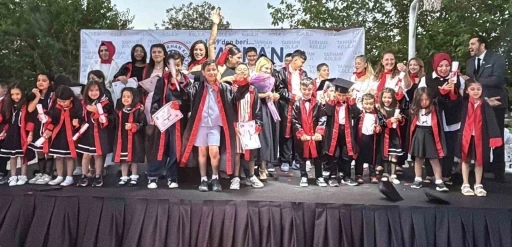 Gaziantep&rsquo;in yeni eğitim merkezinde mezuniyet heyecanı
