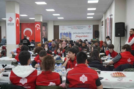 Gaziantep Kolej Vakfı &ouml;ğrencileri, g&ouml;n&uuml;l sofrasında buluştu
