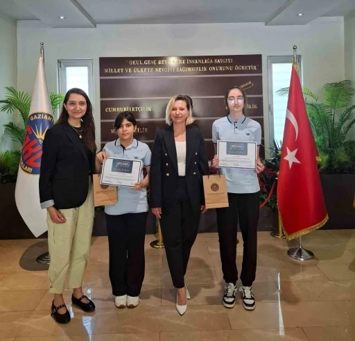 Gaziantep Kolej Vakfı &ouml;ğrencilerinden Zeka Oyunlarında T&uuml;rkiye derecesi
