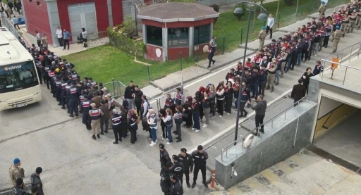 Gaziantep merkezli yasa dışı bahis operasyonunda yakalanan 81 ş&uuml;pheliden 70&rsquo;i tutuklandı