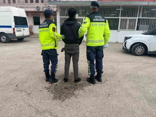 Gaziantep&rsquo;te 11 d&uuml;zensiz g&ouml;&ccedil;men yakalandı: 3 organizat&ouml;r yakalandı
