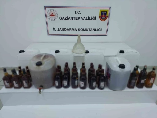 Gaziantep&rsquo;te 140 litre sahte, 39 bin litre ka&ccedil;ak alkol ele ge&ccedil;irildi
